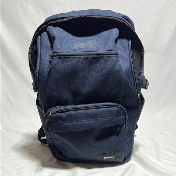 Oakley Blue Backpack Durable Everyday Design - Picture 1 of 6